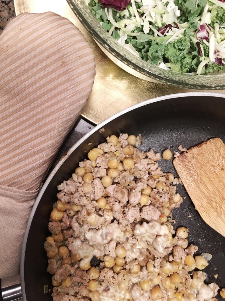Calgary based lifestyle blogger Drea Marie shares her quick and easy healthy turkey and chickpea skillet. Perfect for busy weekday nights.