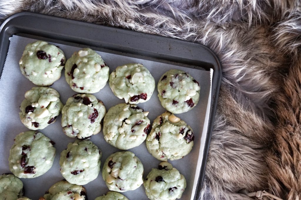 Calgary based blog by Drea Marie shares her best Christmas cookie recipe! These are always a hit and SO EASY!!!